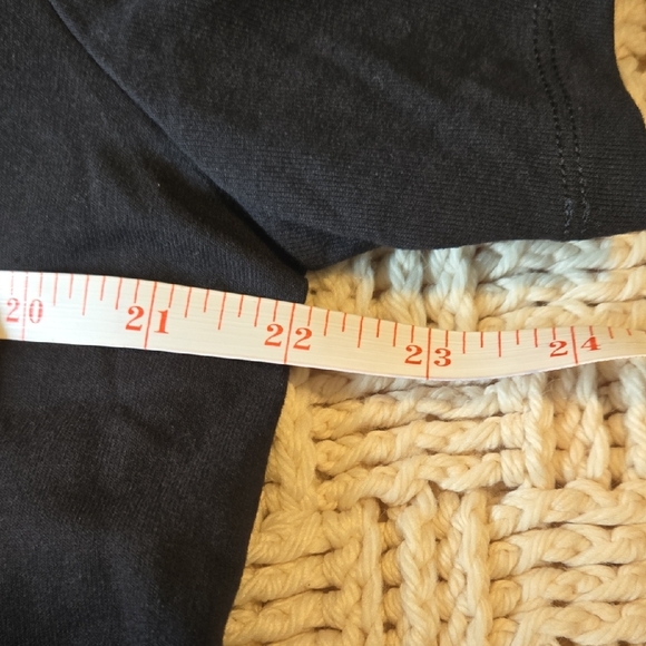 The North Face Womens Black Logo Tee - Picture 8 of 9